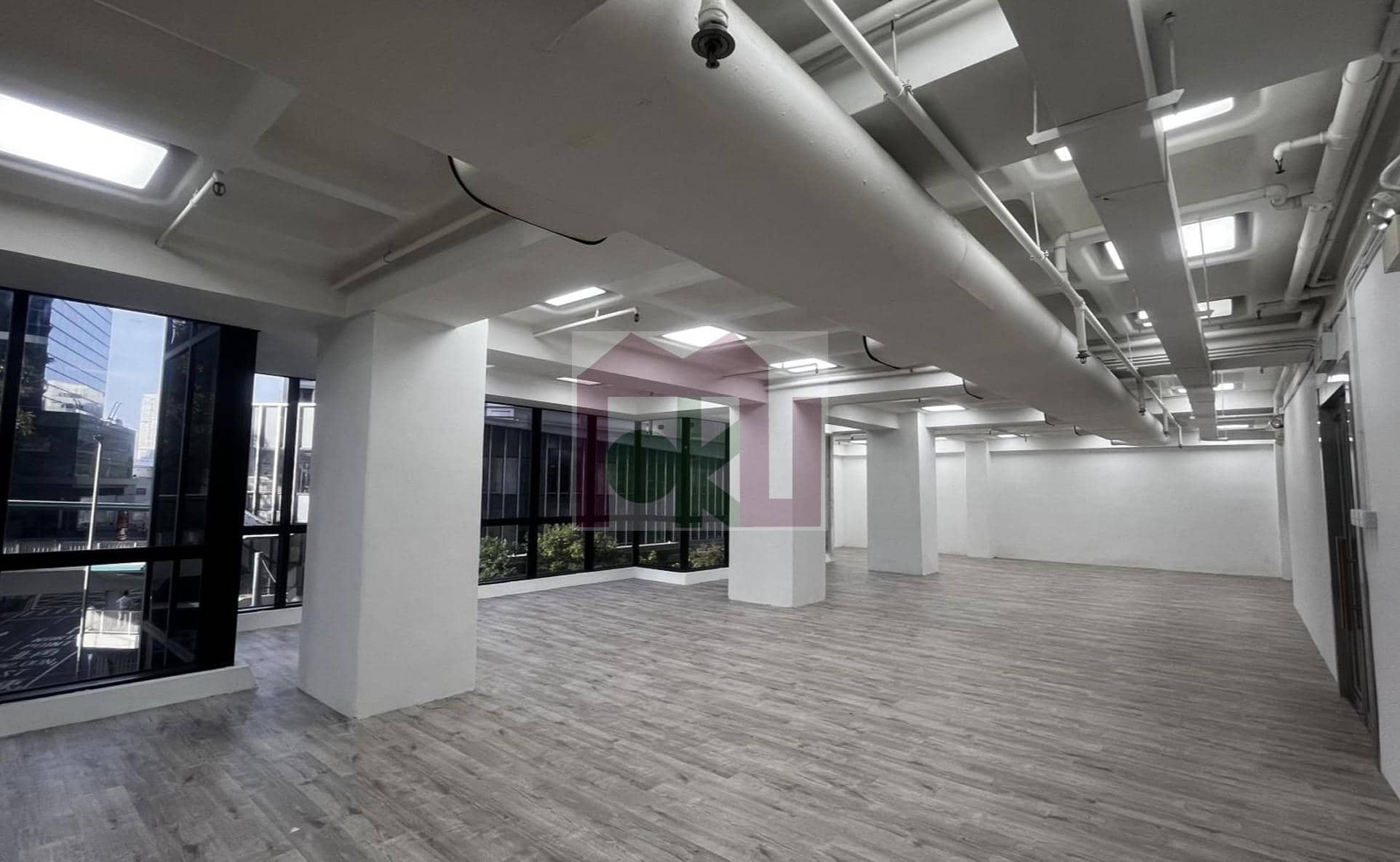 China Hong Kong Towerのブル或物件の写真